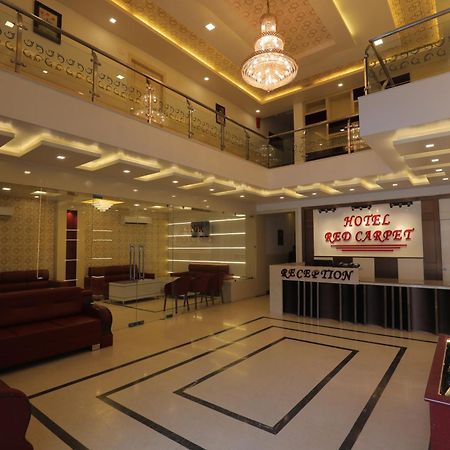 Hotel Red Carpet Tājganj 外观 照片