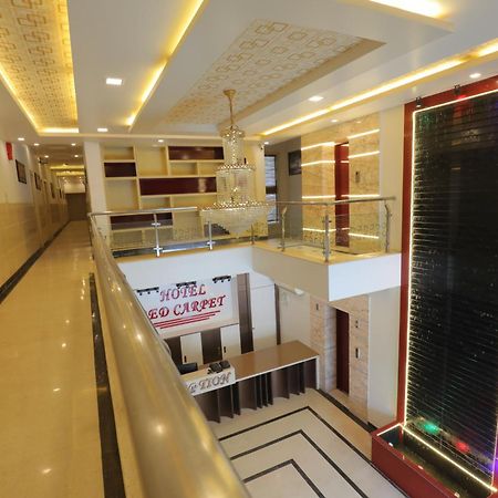 Hotel Red Carpet Tājganj 外观 照片